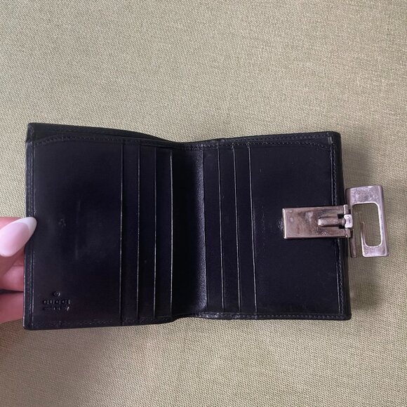 Gucci Black Leather Wallet with Silver G Clasp – Vintage Authentic - Picture 3 of 11